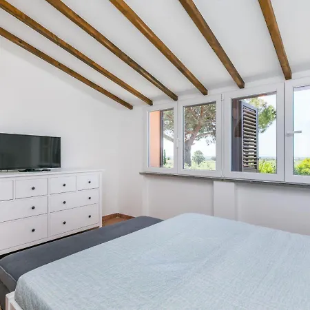 Tuscania By Interhome